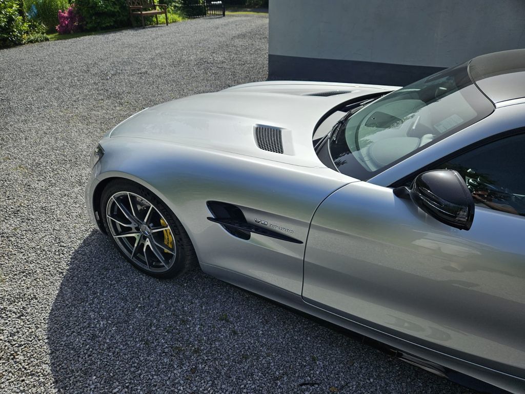 Mercedes-Benz AMG GT R