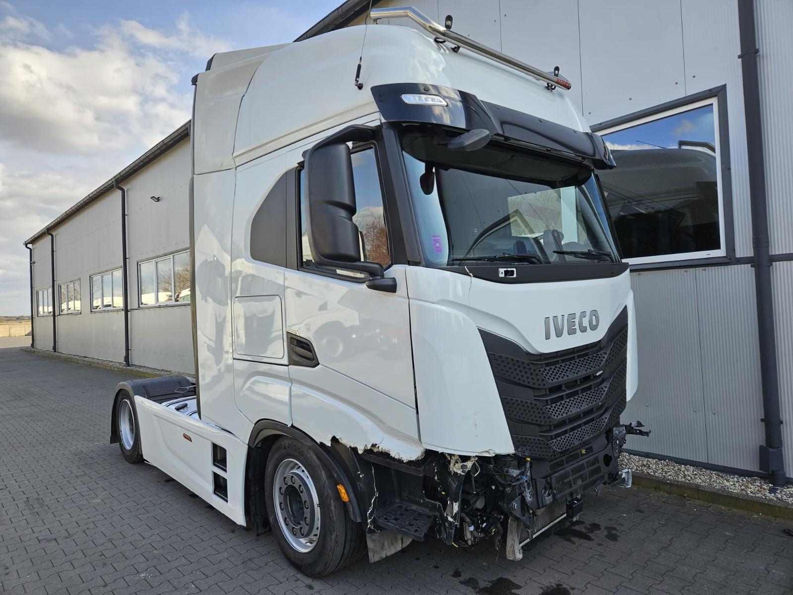 Iveco S-WAY 530KM / Lowdeck /