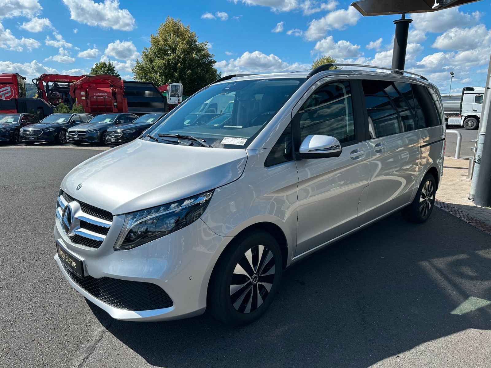 Fahrzeugabbildung Mercedes-Benz V 250 EDITION 4MATIC Kompakt Liege-Paket AHK2,5t