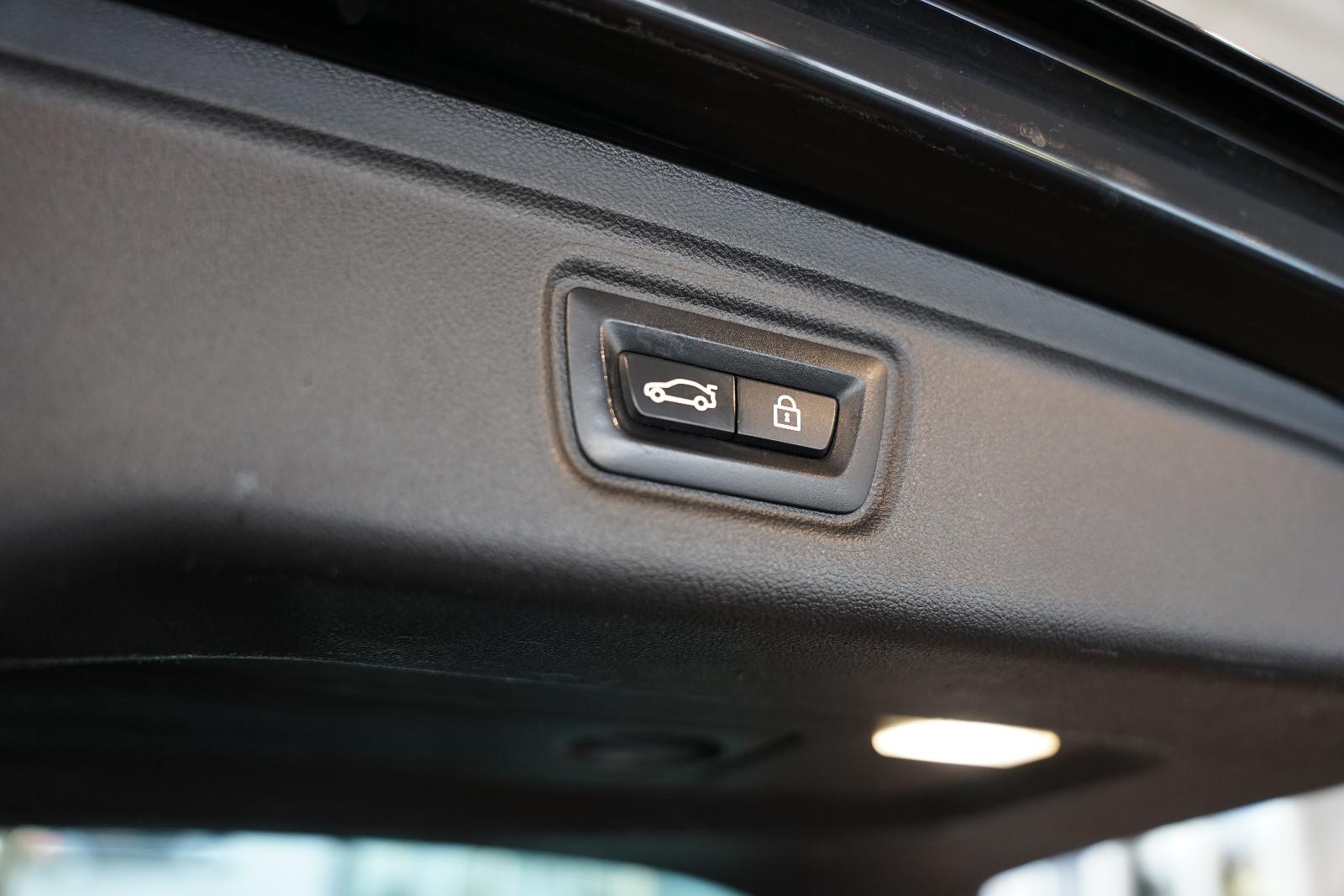 BMW M340i Touring xDrive | Laser | Pano | HuD | 19