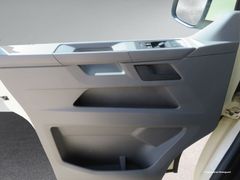 VW T6.1 Caravelle 2.0 TDI Comfortl. LR Taxi LED ACC VW T6.1 Caravelle 2.0 TDI Comfortl. LR Taxi LED ACC