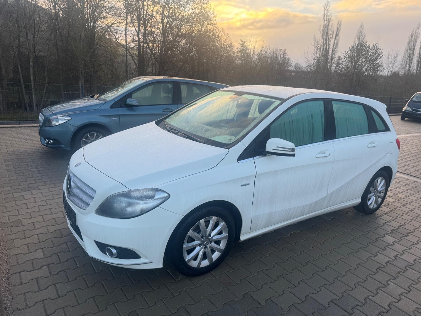 Mercedes-Benz B 180 BlueEFFICIENCY Edition 1 Mit Neuem Tüv