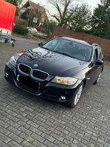 BMW 3er - schwarz Kombi - BMW i3 Diesel Gebrauchtwagen