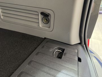 Ford Tourneo Custom L2 Titanium LED  70L Tank