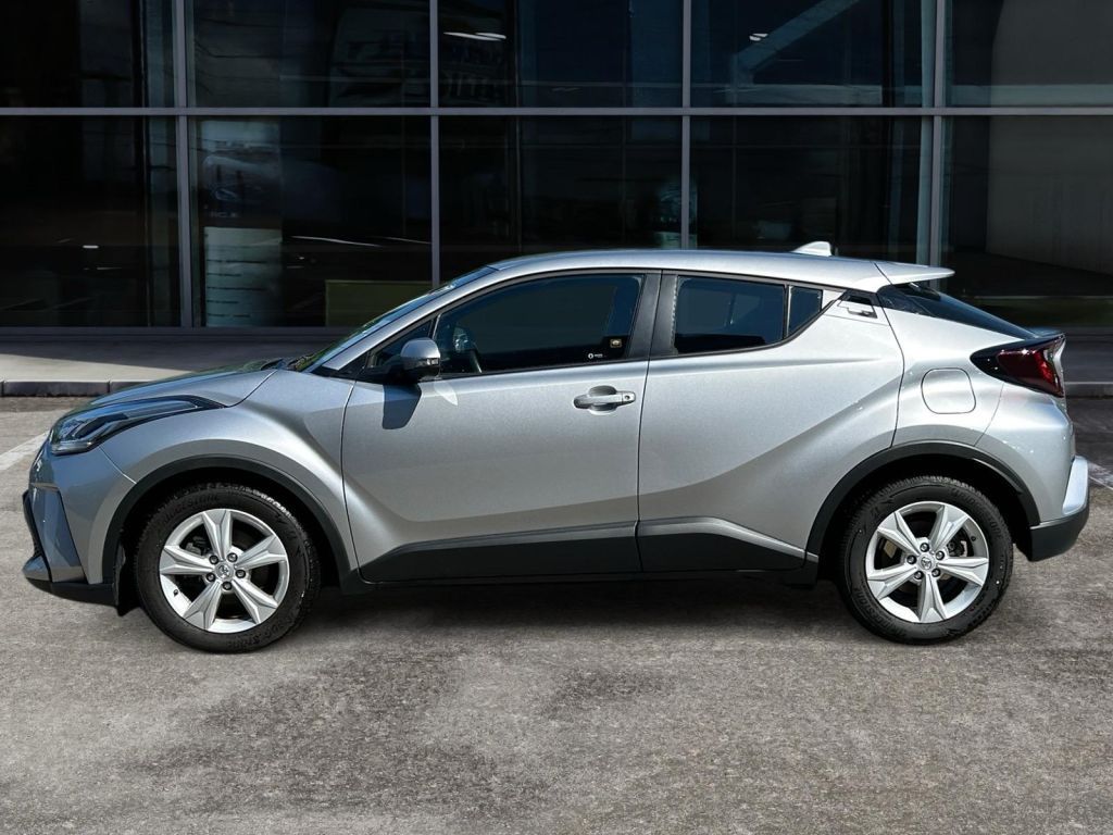 Fahrzeugabbildung Toyota C-HR Hybrid Business-Edition