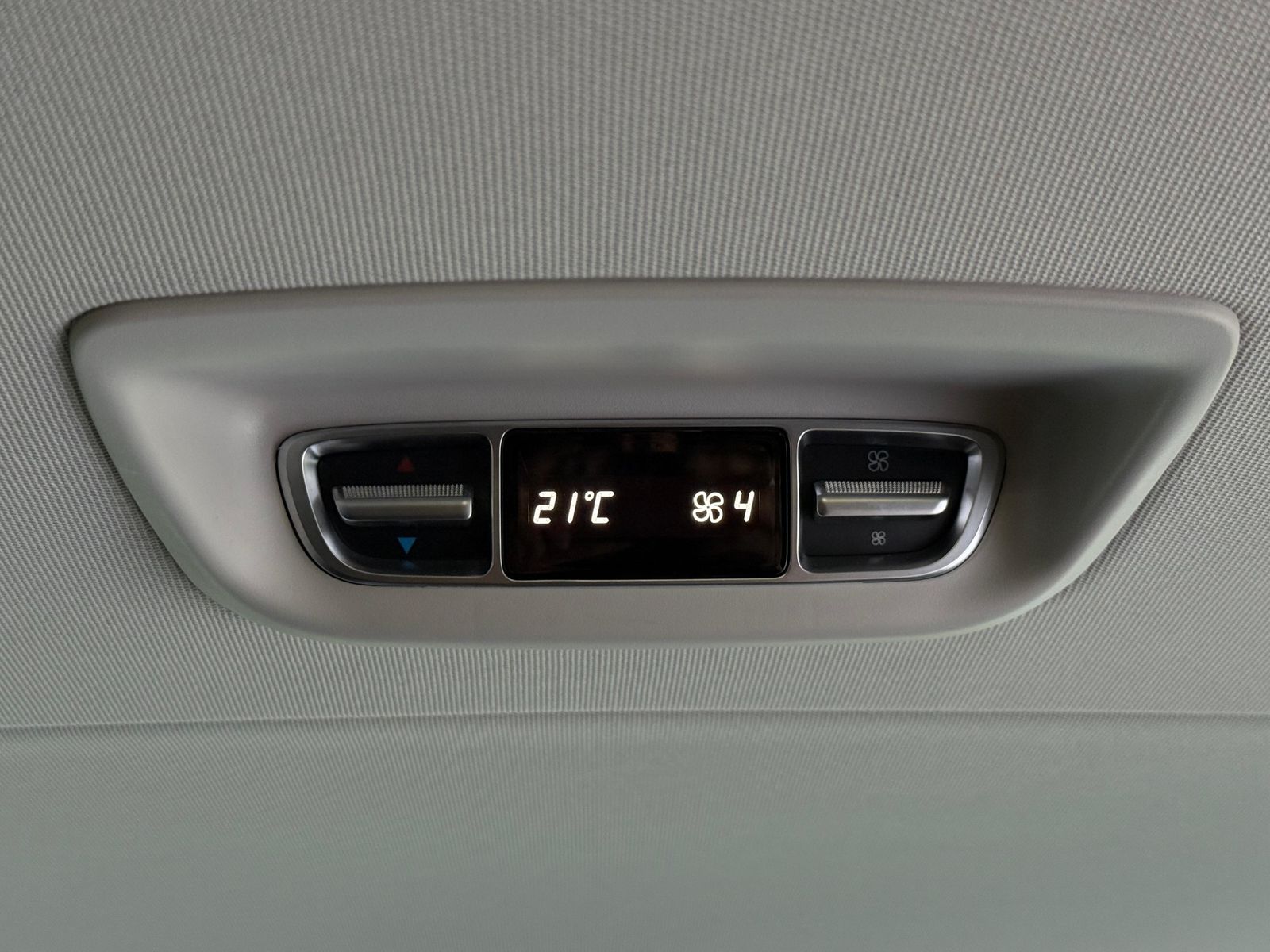 Vehicle illustration Mercedes-Benz V 220 d 9G Long LED+MBUX+DISTR+KAM+SHZ+PARK+7Si