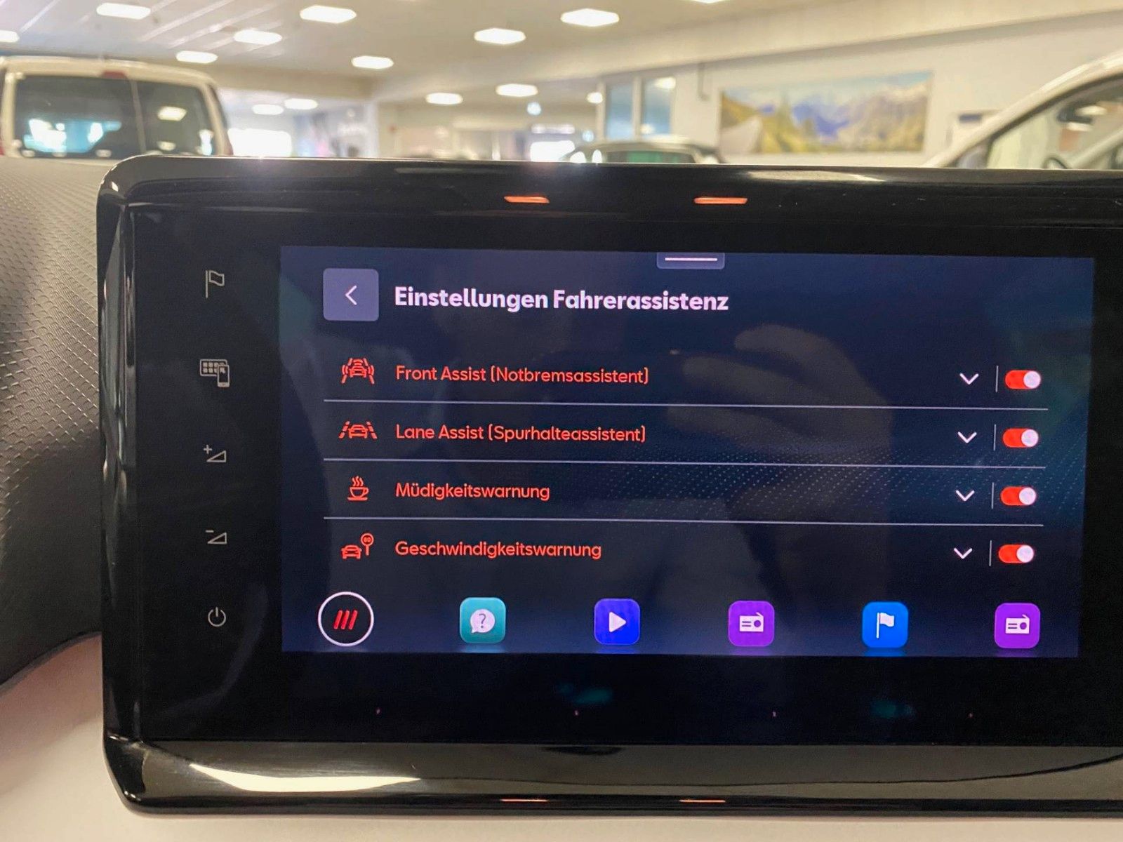 Fahrzeugabbildung SEAT Arona 1.0 TSI STYLE DSG+NAVI+LED+APP+SITZHEIZUNG