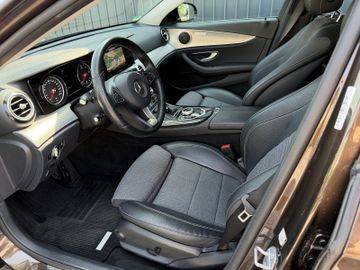Mercedes E 200 - 8