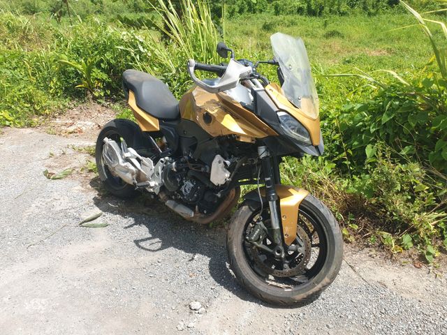 BMW F 900 XR