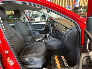 Skoda Octavia Combi Drive *LED*AHK*Klima*Sitzh*