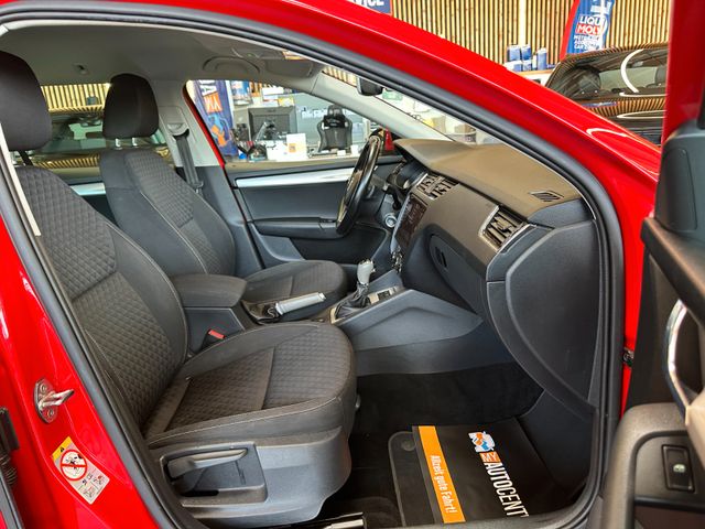 Skoda Octavia Combi Drive *LED*AHK*Klima*Sitzh*