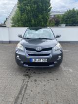 Toyota Urban Cruiser 1,33-l-Dual-VVT-i 4x2 - - Toyota Urban Cruiser von privat