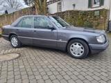 Mercedes-Benz 220 - Mercedes-Benz 220 in Frankfurt (Main)