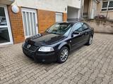 Volkswagen Passat 2.0 Automatik / wenig km / TÜV NEU - gebrauchte VW Passat aus dem Jahr 2001