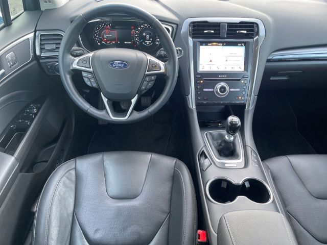 Fahrzeugabbildung Ford Mondeo 1.5 EcoBoost Titanium Leder, Navi, Einpar