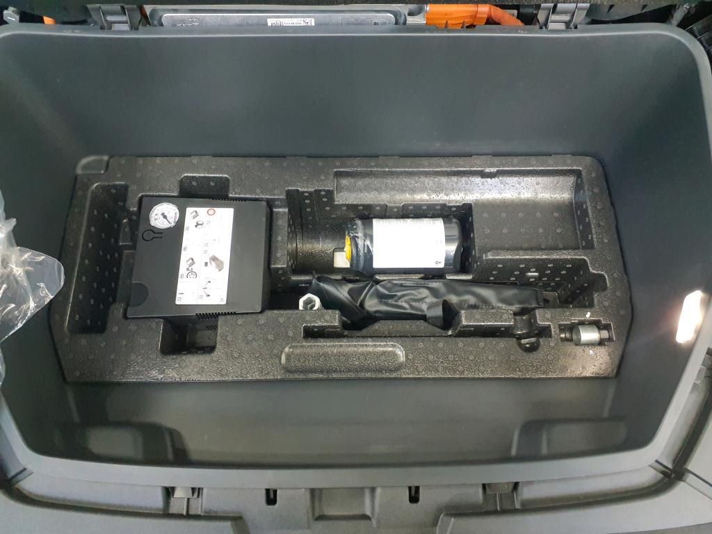 Audi e-tron Basis quattro 50 230kW AHK*RFK*PDC*Tempo
