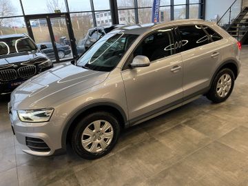 Audi Q3 design quattro *BI-XENON*PDC*NAVI*SHZ*MFL*LED