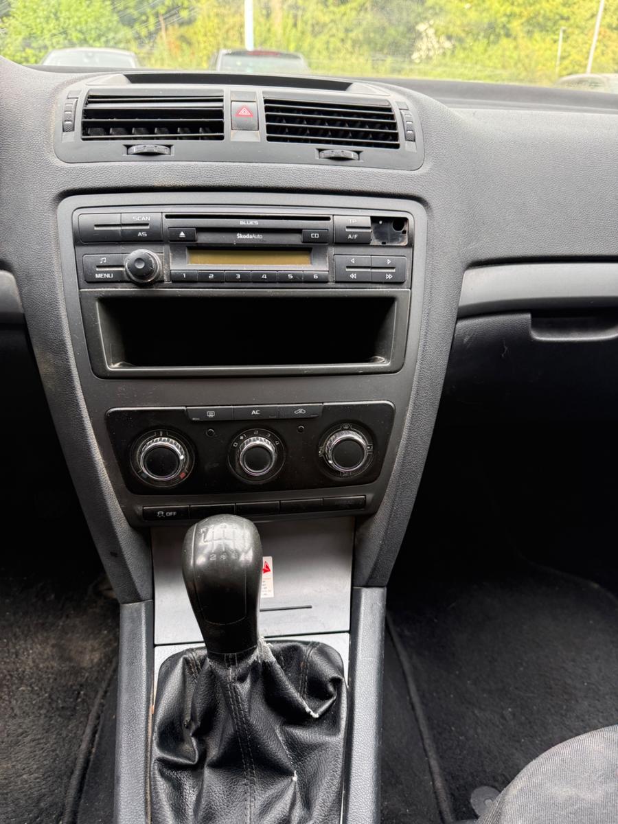 Skoda Octavia 2011 — photo 11