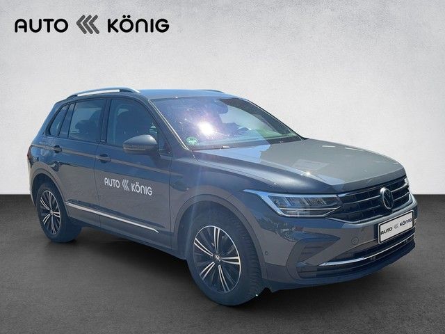 Fahrzeugabbildung Volkswagen Tiguan Active *NAVI*RÜCKFAHRKAMERA*