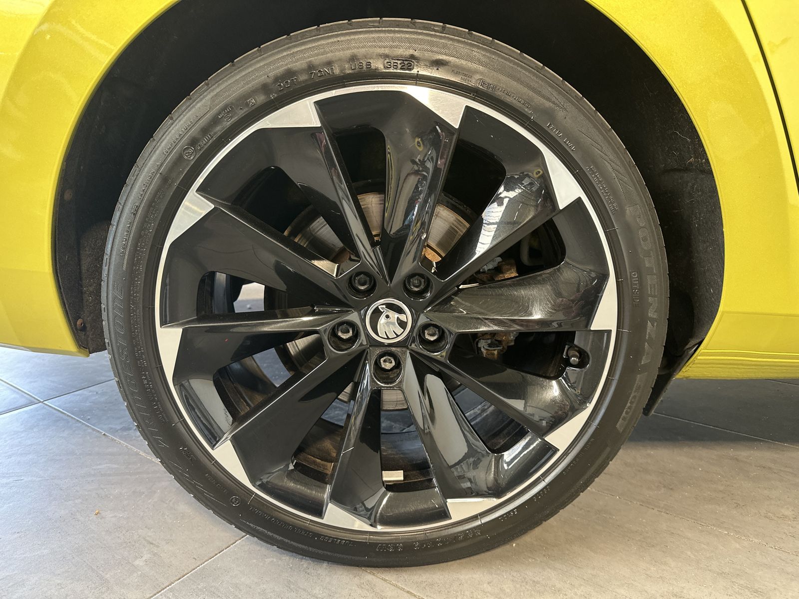 Fahrzeugabbildung SKODA Superb Sportline 4x4 NAV+LED+PANO+AHK+MEMORY+ACC
