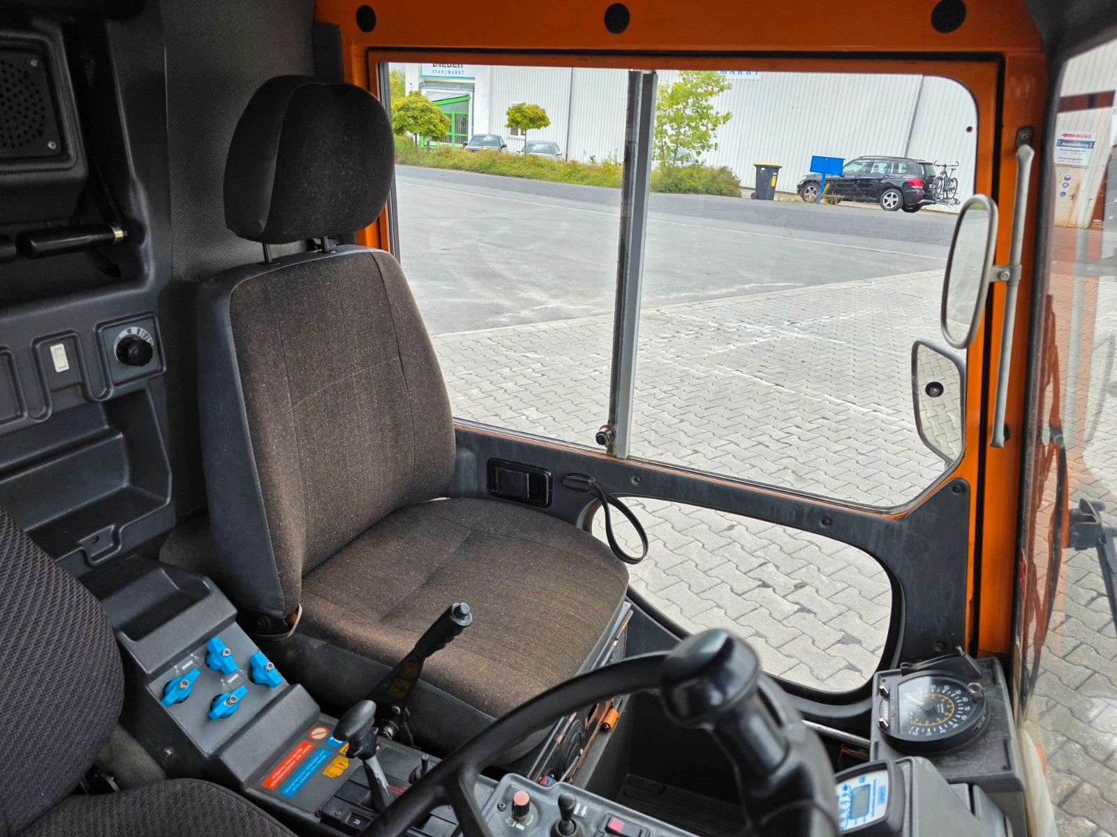 Fahrzeugabbildung Schmidt SK 153 SX / Kehrmaschine / 6.078h