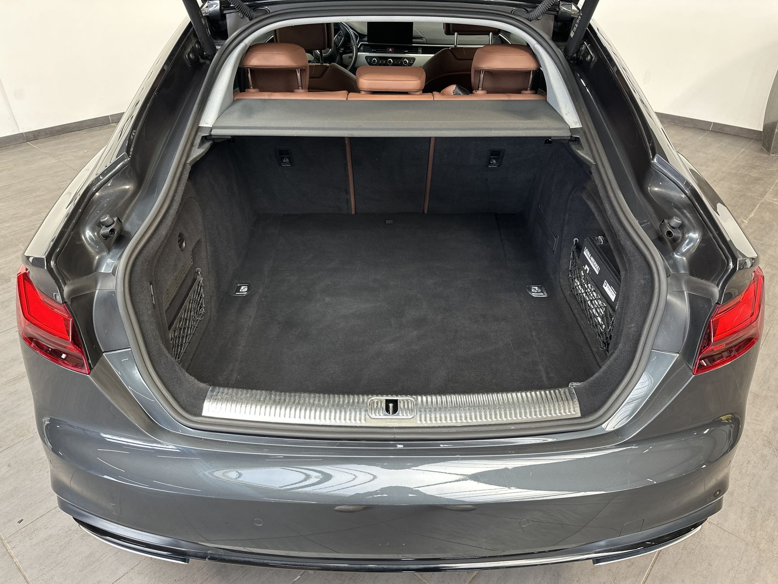 Fahrzeugabbildung Audi A5 SpB 45 TFSI Qu Black NAV+LED+AHK+VOCKPIT+PANO