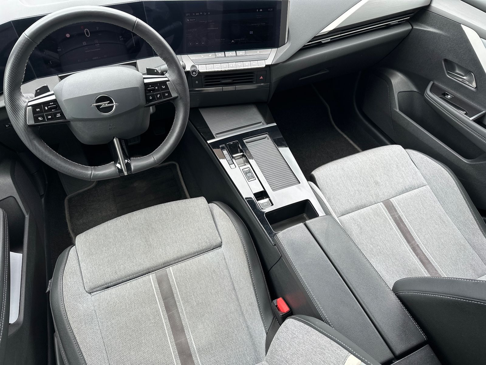 Fahrzeugabbildung Opel Astra SpT 1.5 D Elegance Aut. NAV+LED+KAMERA+SHZ