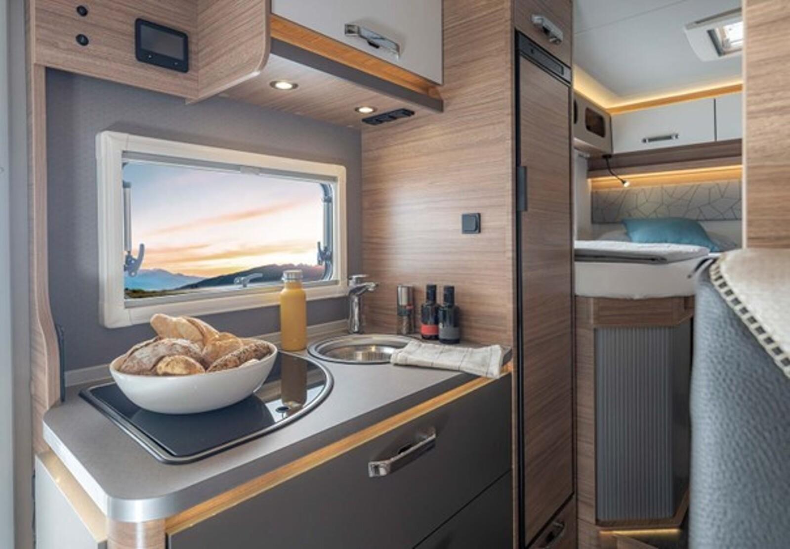 Weinsberg CaraSuite EDITION SPICY 650 MEG Fahrzeug nach Os