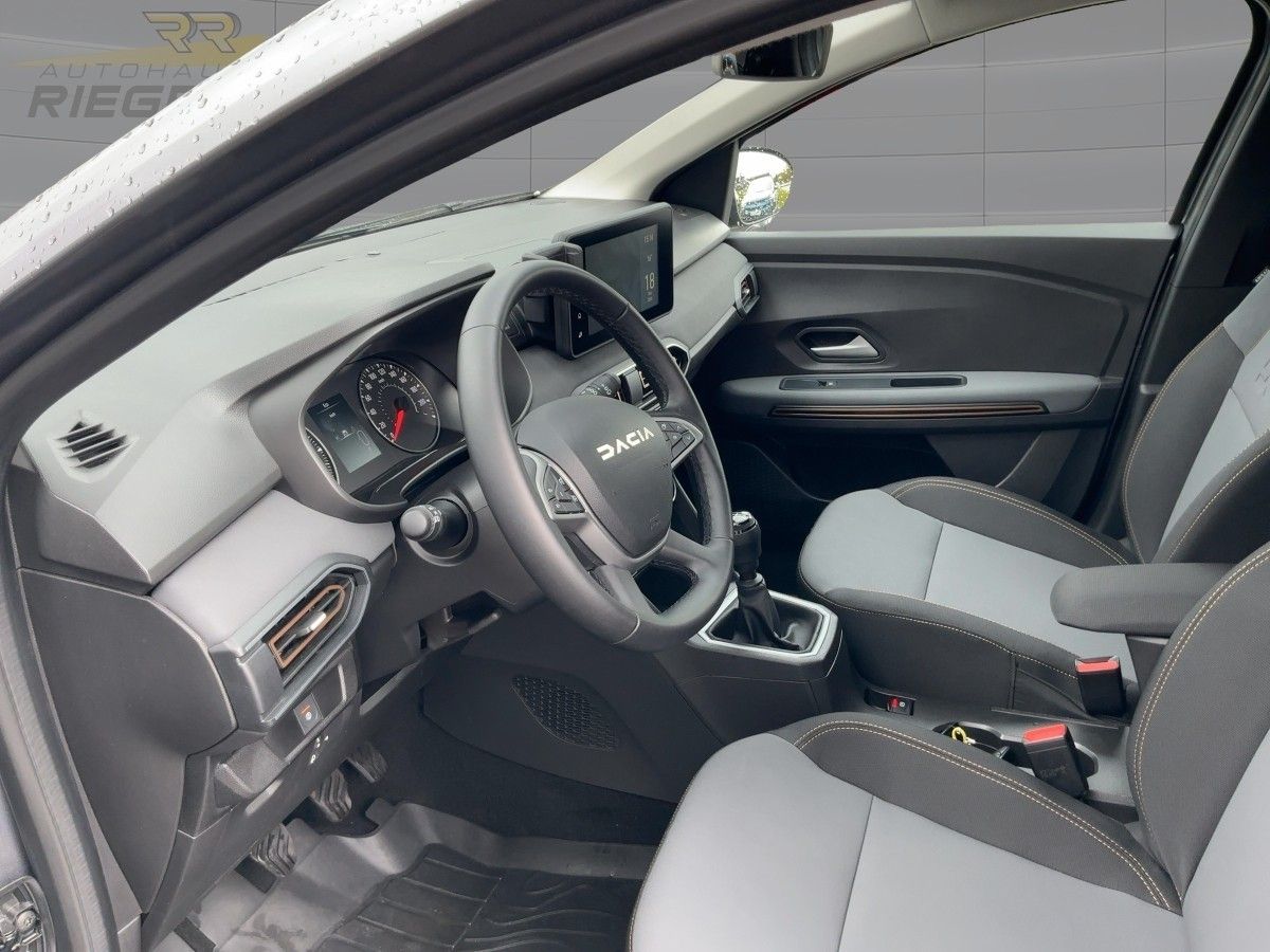 Fahrzeugabbildung Dacia Jogger Extreme+ TCe 100 (7-Sitzer)