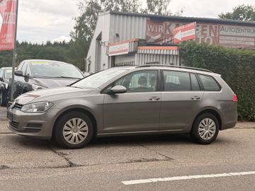 Volkswagen Golf - 1