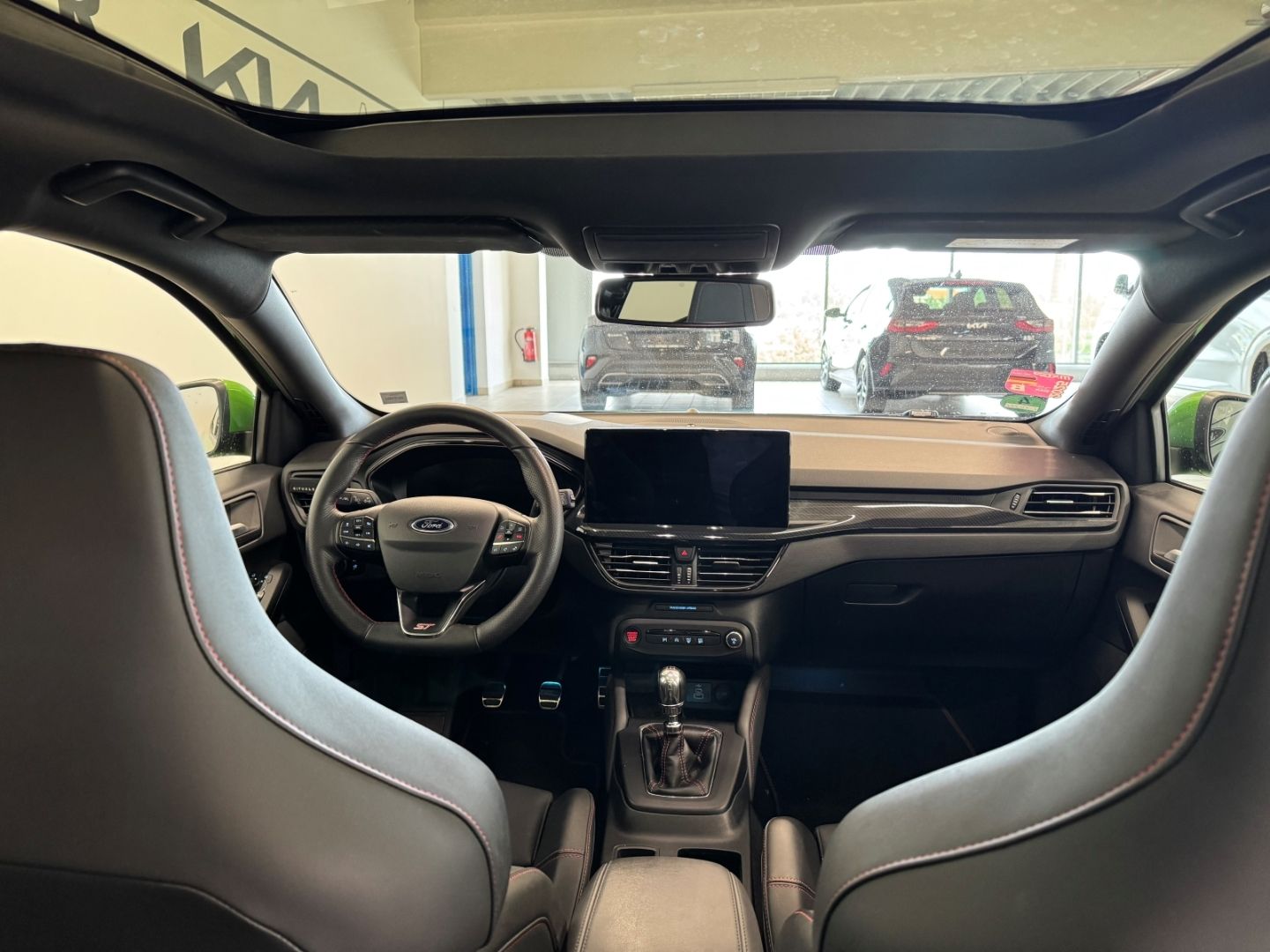 Fahrzeugabbildung Ford Focus ST X 2.3 EcoBoost B&O LED Head-Up Kamera