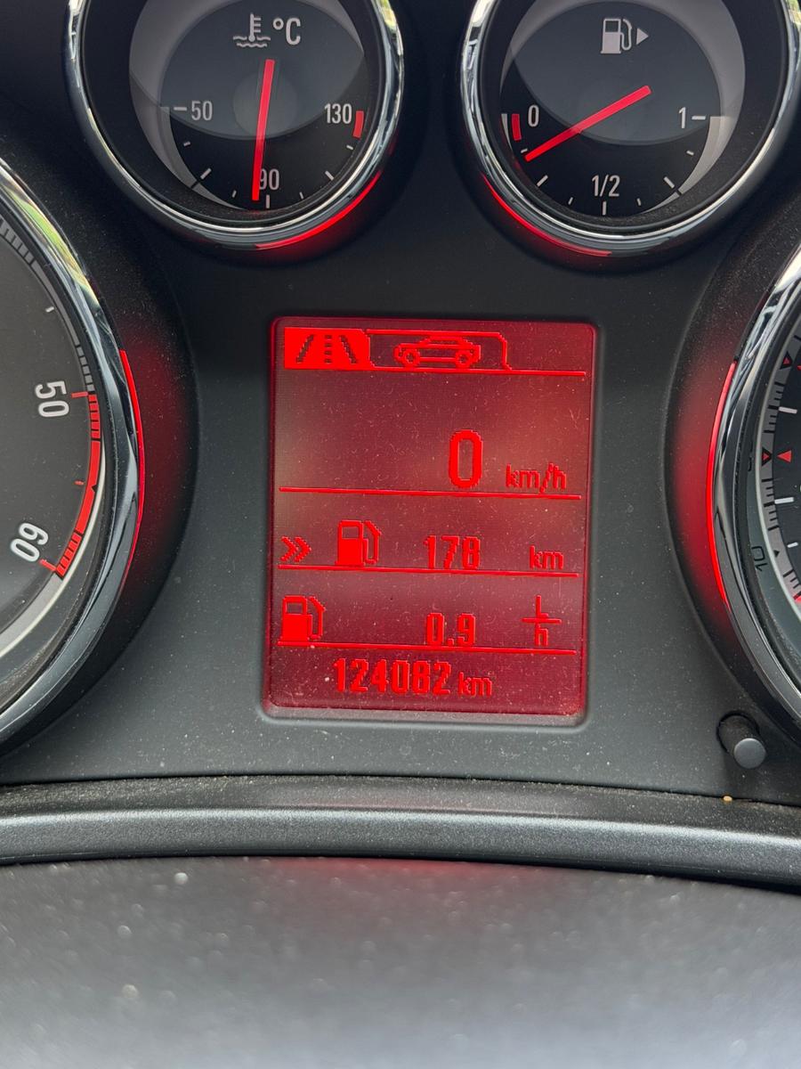 Opel Insignia Sports Tourer 2.0 CDTI 