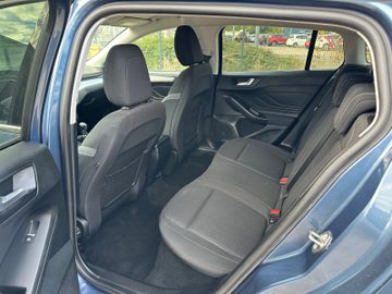 Ford Focus - 10