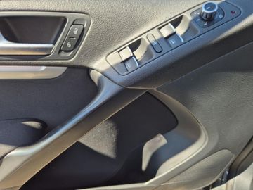 Volkswagen Tiguan - 12