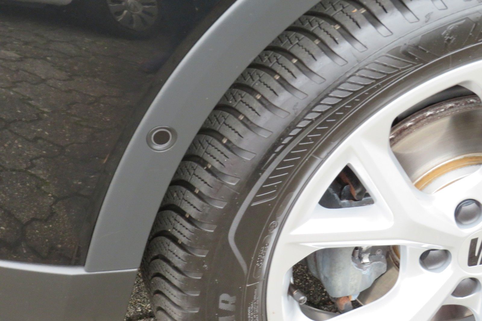 Fahrzeugabbildung SEAT Arona FR DSG NAVI SITZH. KAMERA ACC ASSISTENT-PA