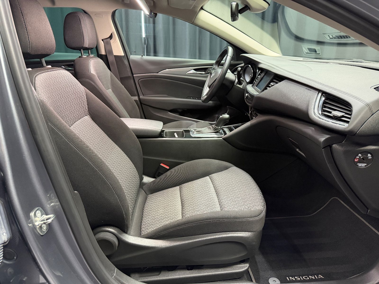 Fahrzeugabbildung Opel Insignia B Sports Tourer Edition|AUTOMATIK|NAVI