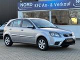 Kia Rio 1.4 EX Basis - Kia Rio Ex mit Benzin-Antrieb