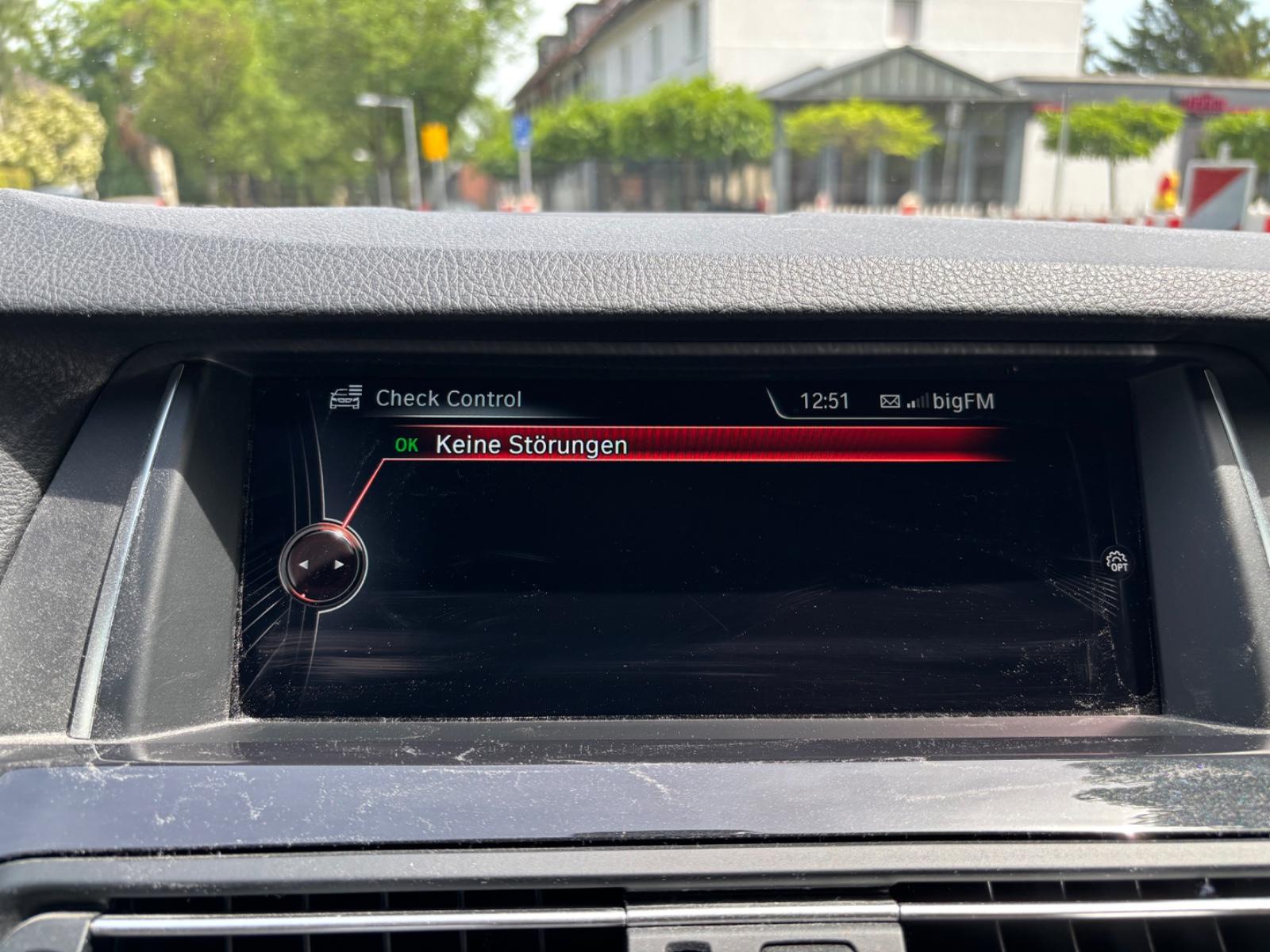 BMW 530d Touring A - Head UP/AHK/Pano/Scheckheft