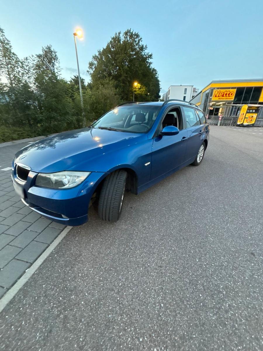 BMW 318, 2006