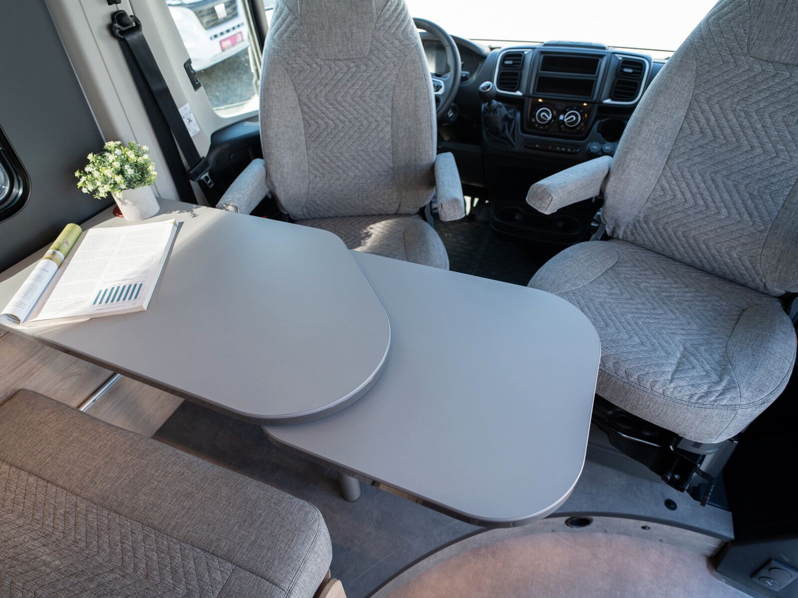 Fahrzeugabbildung Dethleffs Globetrail 540 DR Fiat Dieselheizung