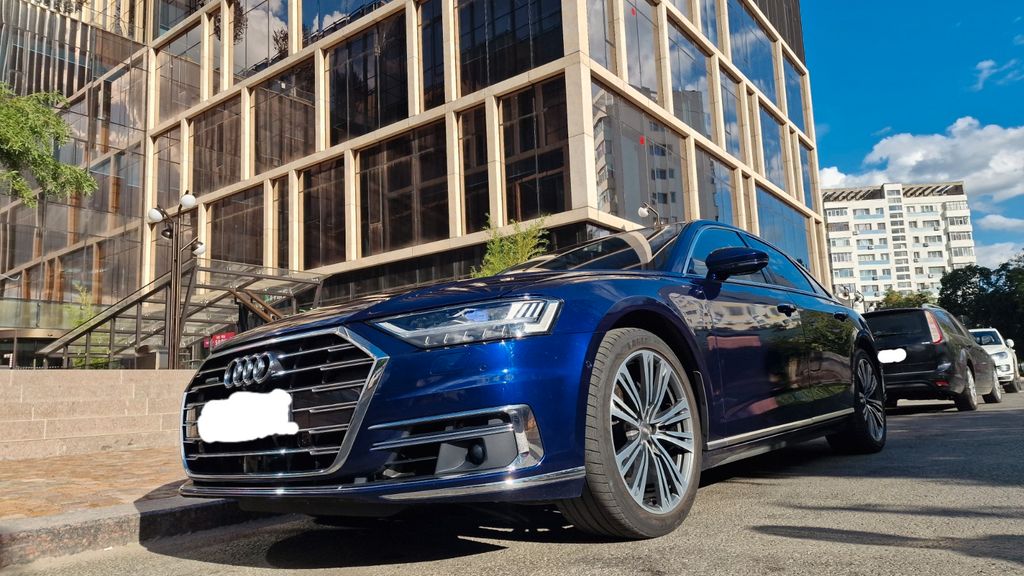 Audi A8