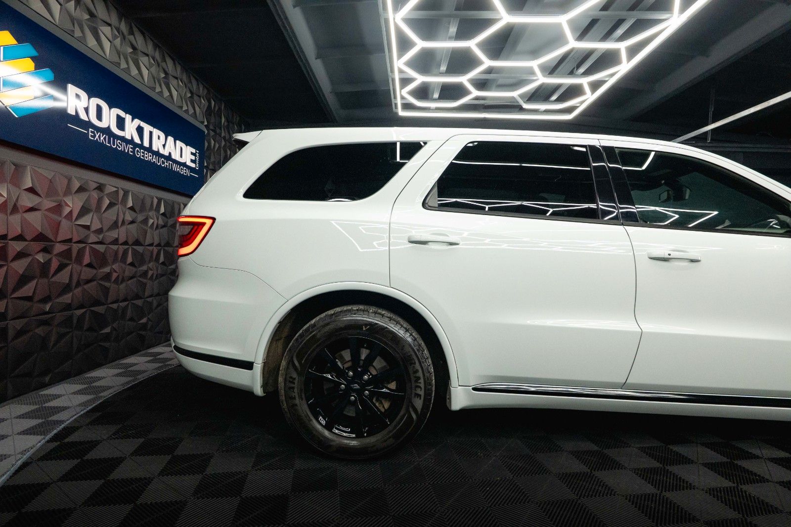 Fahrzeugabbildung Dodge Durango 5.7 V8 R/T SRT 4x4 Night-Paket Modell 22