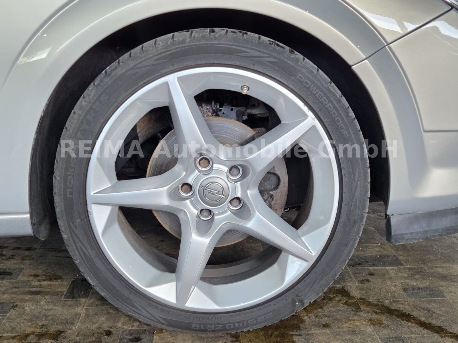 Fahrzeugabbildung Opel Astra 1,8i  H Twin Top Edition