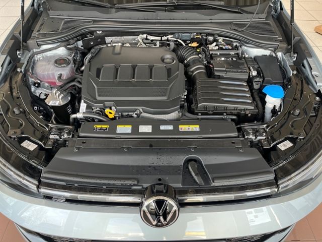 Fahrzeugabbildung Volkswagen Passat 2.0 TDI DSG R-LINE AHK STDHZG
