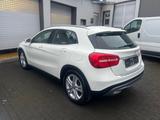 Mercedes-Benz GLA 180 URBAN PROGRESSIVE PANORAMADACH - Mercedes-Benz GLA 180 in Düsseldorf