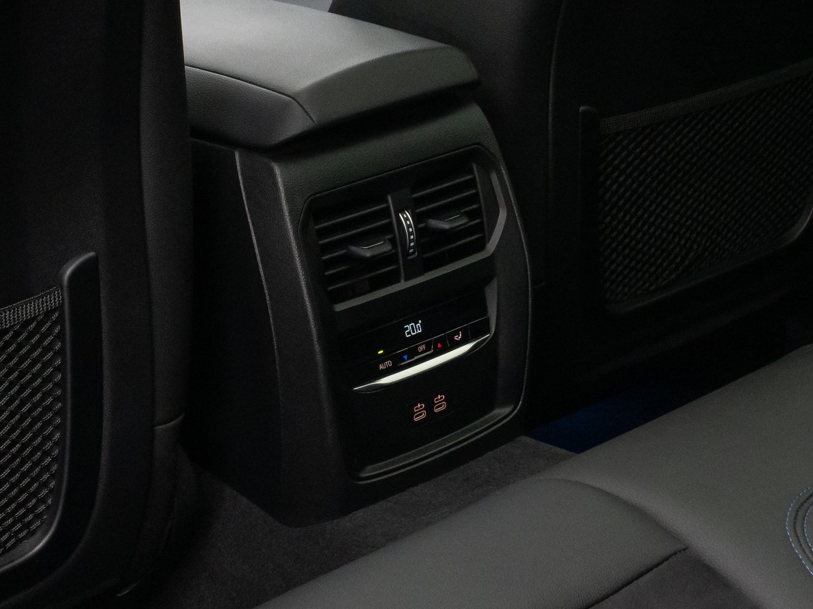 Fahrzeugabbildung BMW M340d xD Panorama 360°HUD DAB H/K Komfort AHK