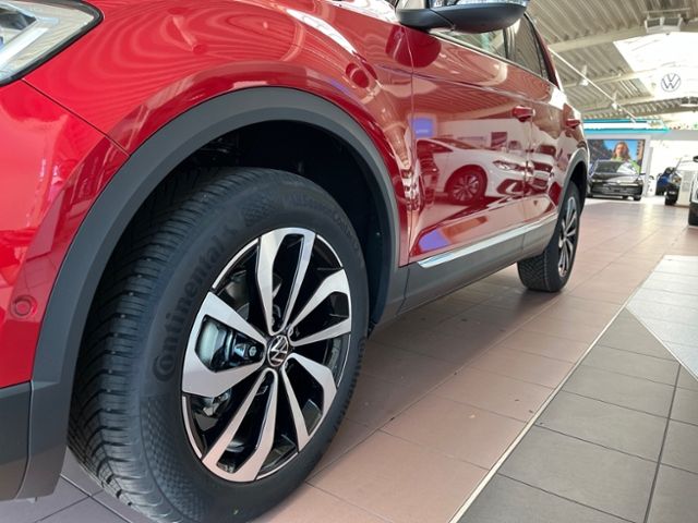 Fahrzeugabbildung Volkswagen T-Roc 1.5 TSI DSG STYLE GJR AHK NAVI IQ.DRIVE