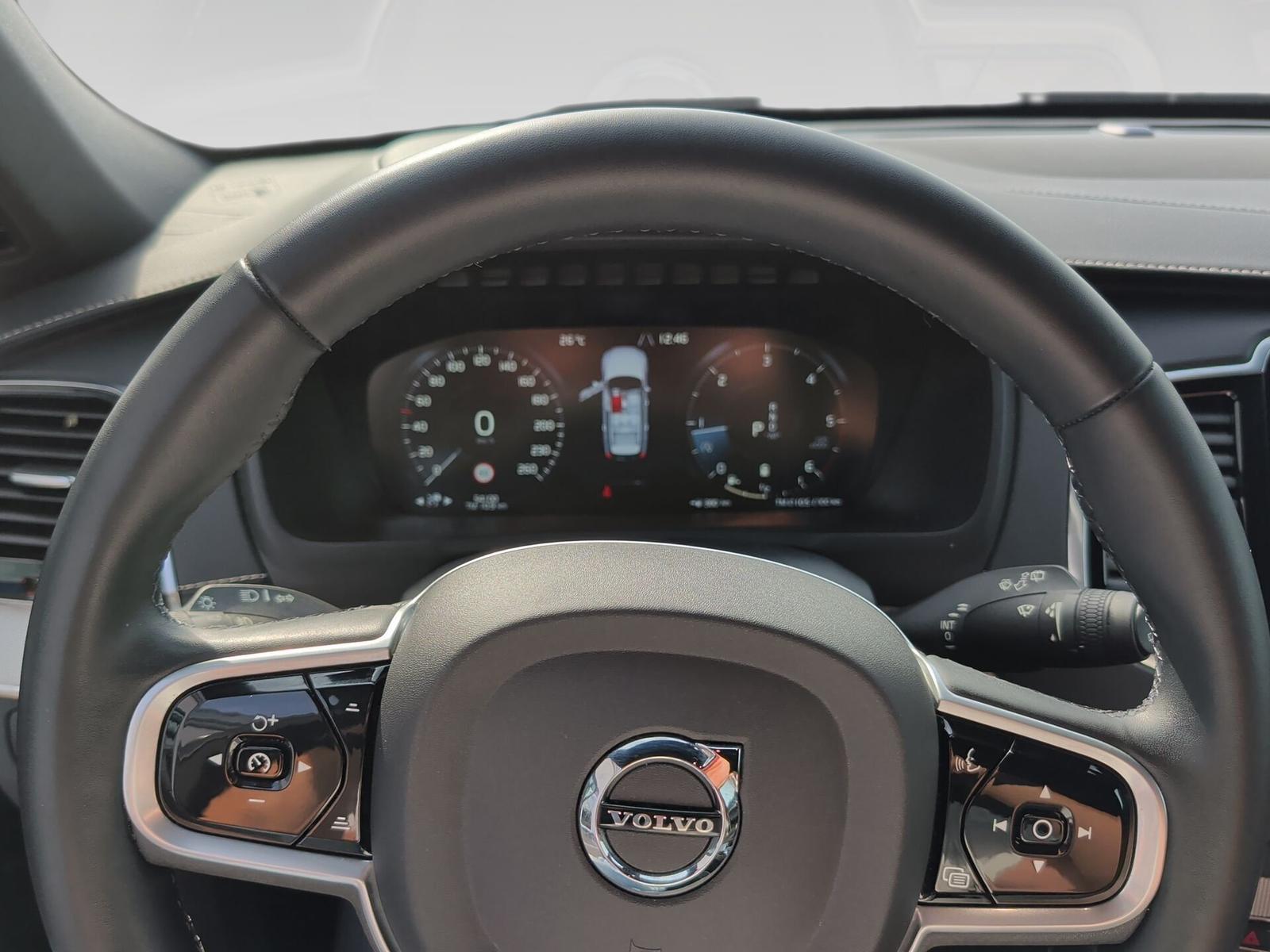 Volvo XC90 B5 AWD R Design AHK+ACC+Kamera+22Zoll