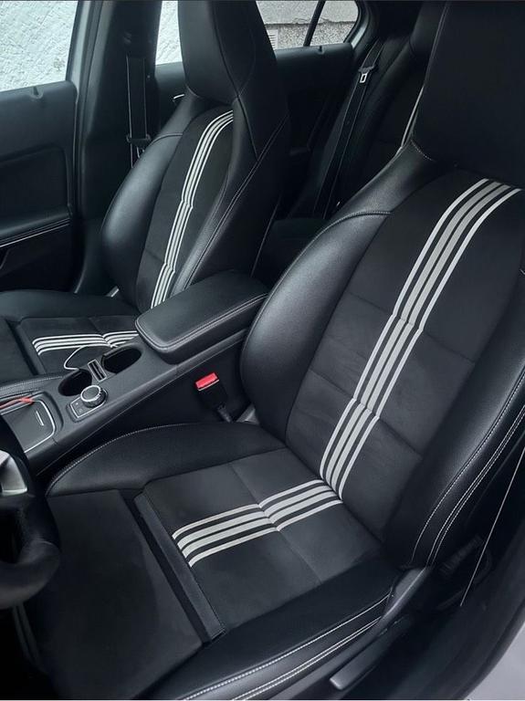 Mercedes-Benz A 220