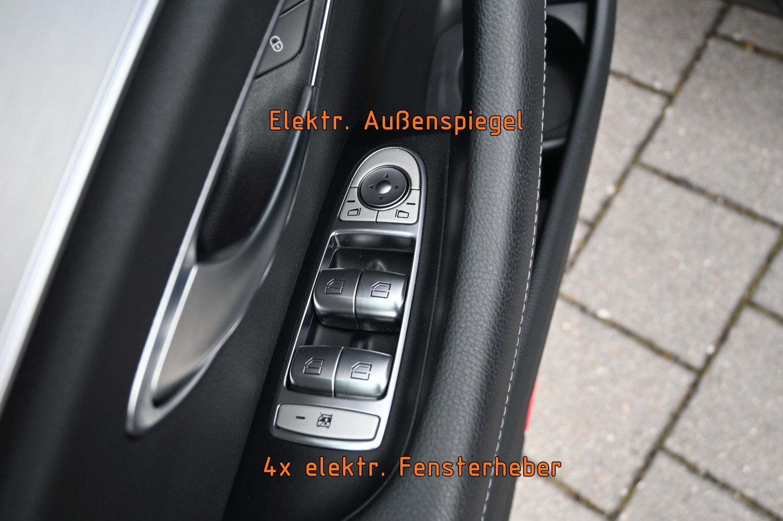 Fahrzeugabbildung Mercedes-Benz E 220 d T Avantgarde Night Paket °AHK°PANORAMA°